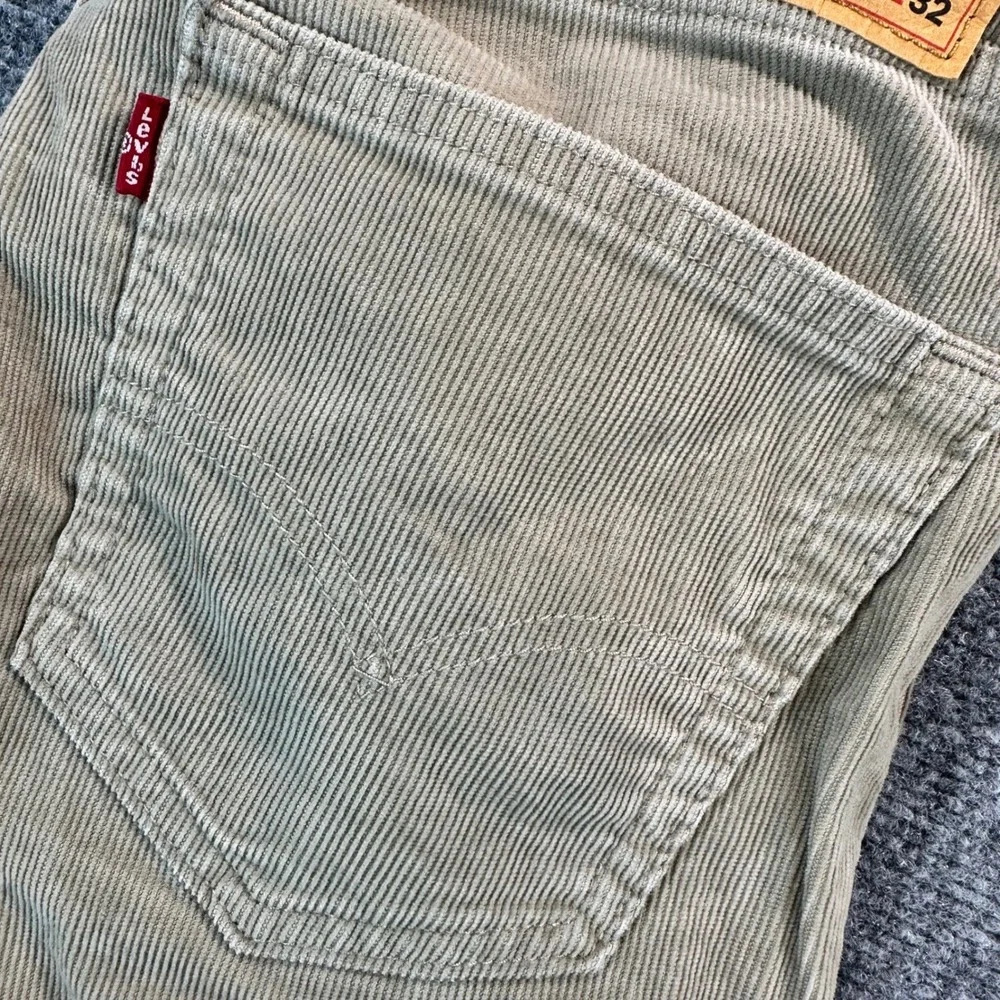 Levis 505 Men's‎ 31x32 Tan Khaki Regular Fit Corduroy Pants Straight Leg Casual